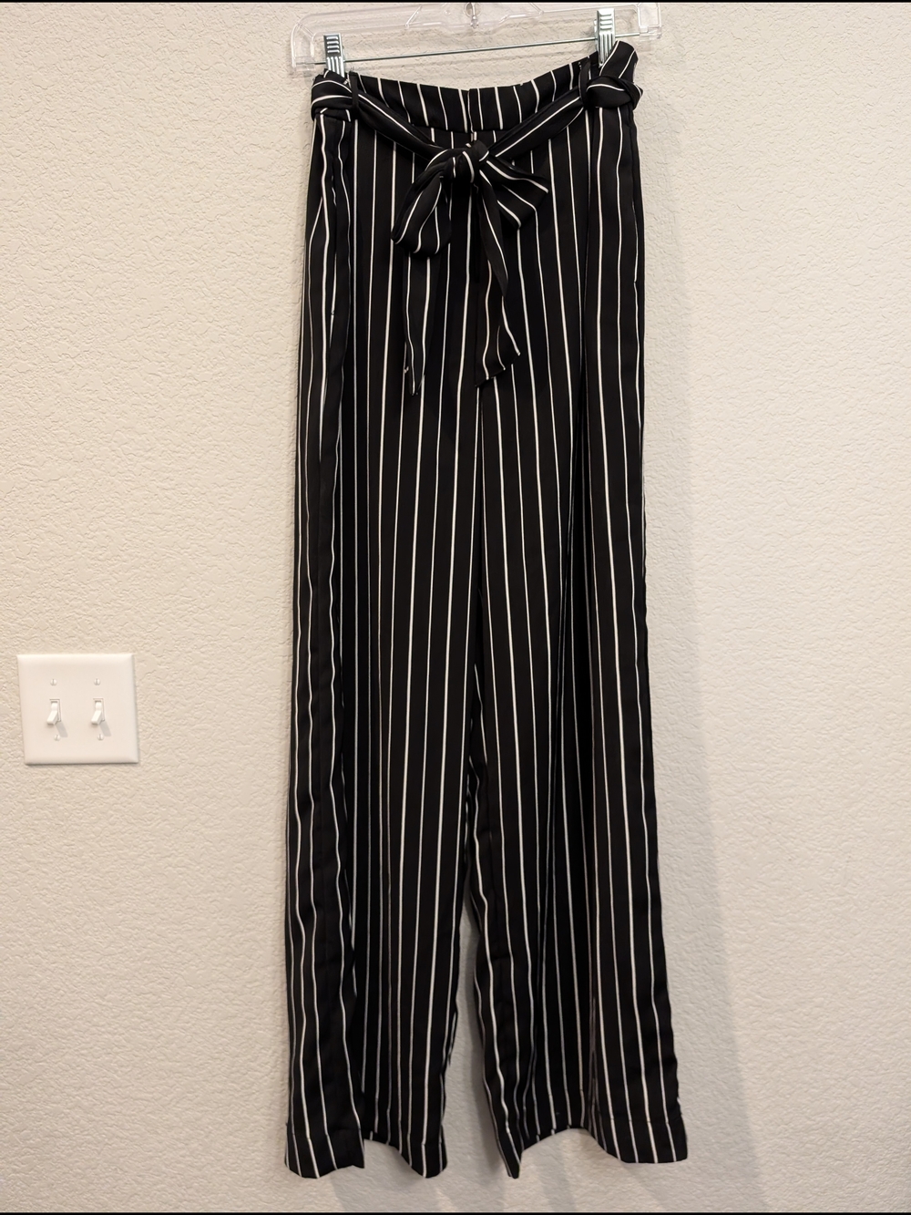NWT High-Waist Black & White Striped Wide-Leg Pants with Tie Belt Office